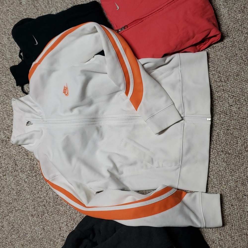 Athletic collection! - Picture 6 of 10